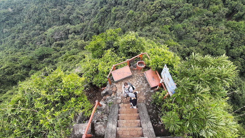 Hãy chinh phục đỉnh Ngự Lâm. 