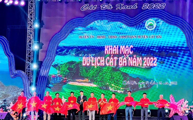 Năm 2022, Chương trình "Khai mạc Du lịch Cát Bà" đánh dấu Cát Bà đánh dấu việc Cát Bà mở cửa trở lại đón khách du lịch trong nước và quốc tế.